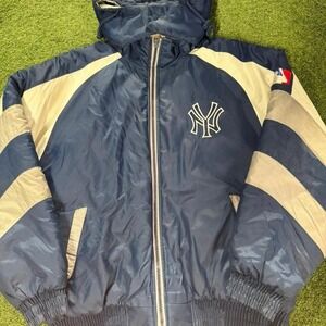 MLB New York Yankees navy puffer jacket Size XXL #puffer #winterwear‎